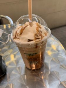 ほうじ茶meetsキャラメルクリームフラペチーノ
